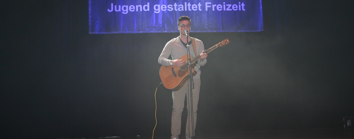 Bunter Abend Jugend gestaltet Freizeit Landshut